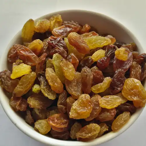 Premium Iranian Malayeri Raisins (Light Sultana Raisins)